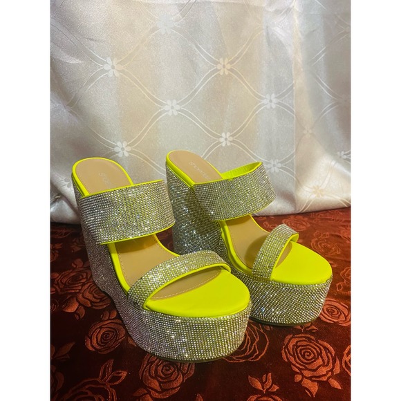 Lime Green Bedazzled Platform Wedge Heels Covered With Crystals - Size 7.5 - Picture 1 of 4